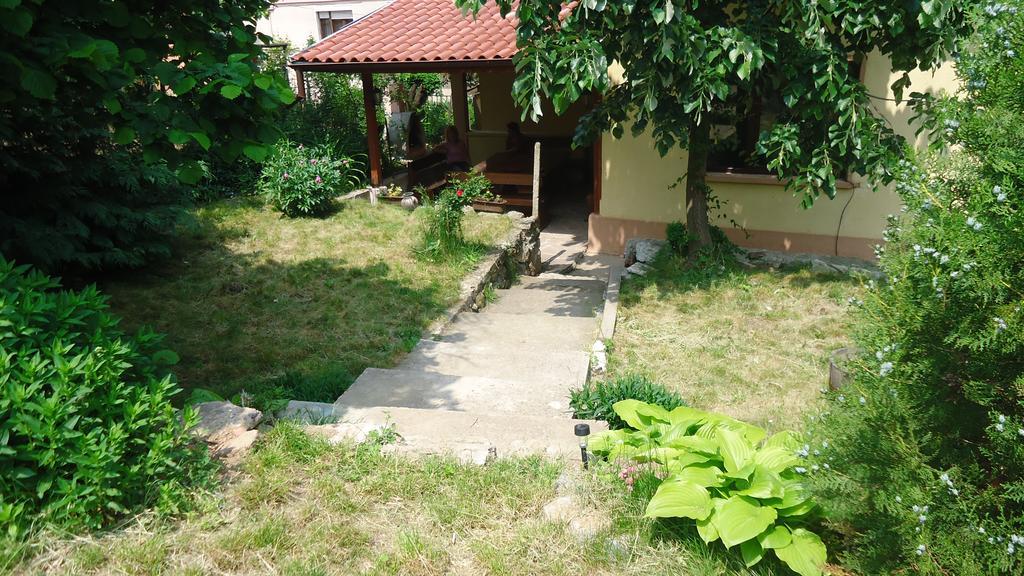 Guest House Zora Belogradchik Exterior foto
